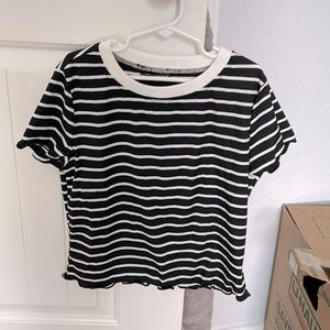 striped black tshirt